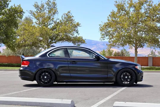 2011 BMW 1 Series 128i Coupe 2D