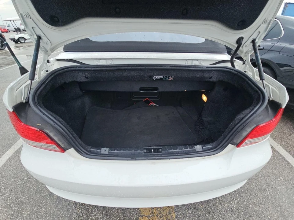 2011 BMW E81/E82/E88 1 Series - Image 15 of 15