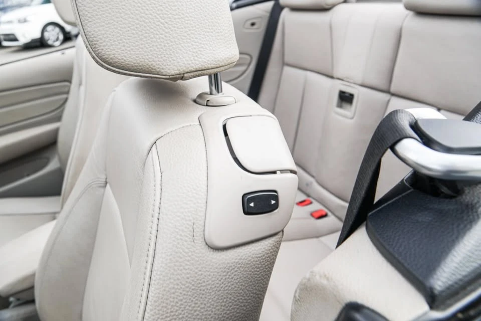 2011 BMW E81/E82/E88 1 Series - Image 13 of 20