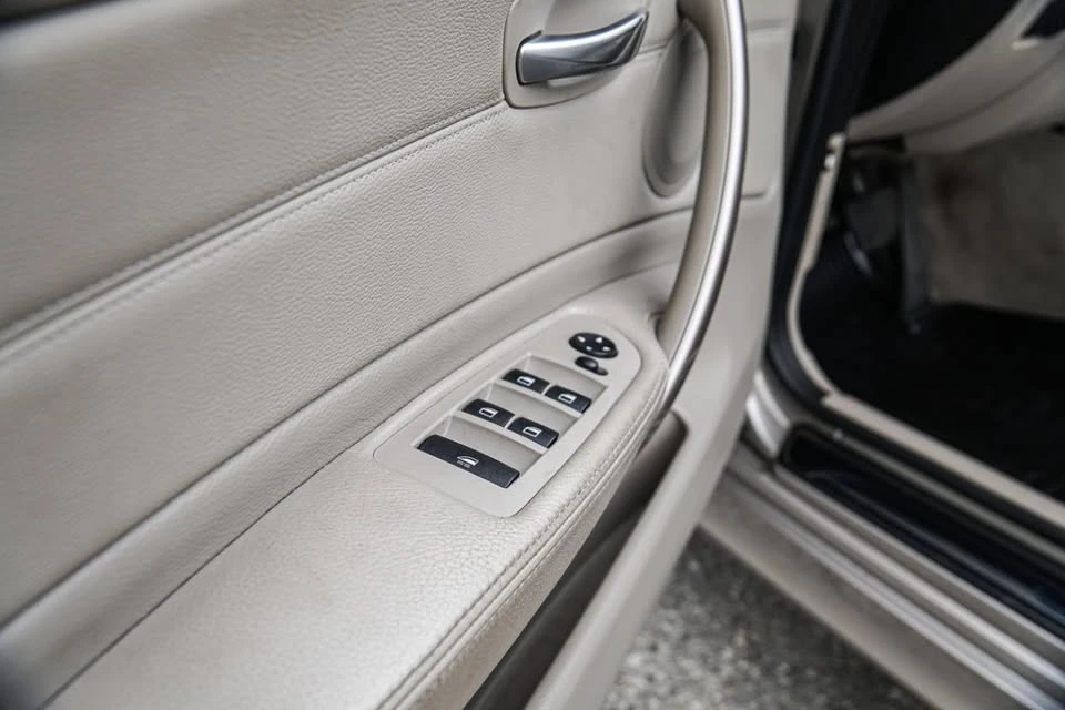 2011 BMW E81/E82/E88 1 Series - Image 11 of 20