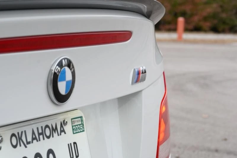 2011 BMW 1M - Image 16 of 21