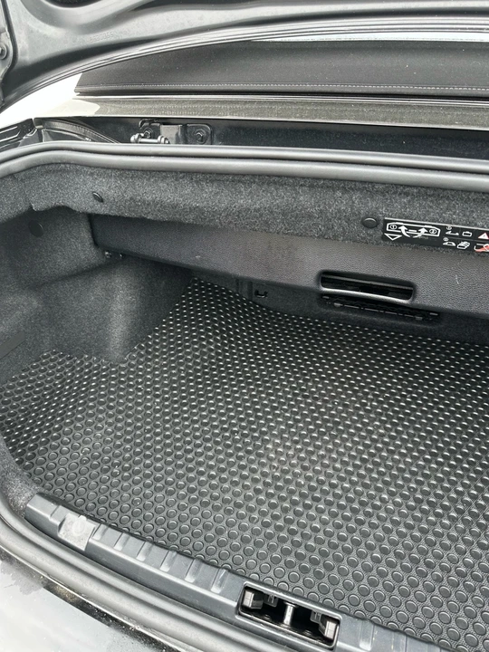 2011 BMW 1M - Image 16 of 17