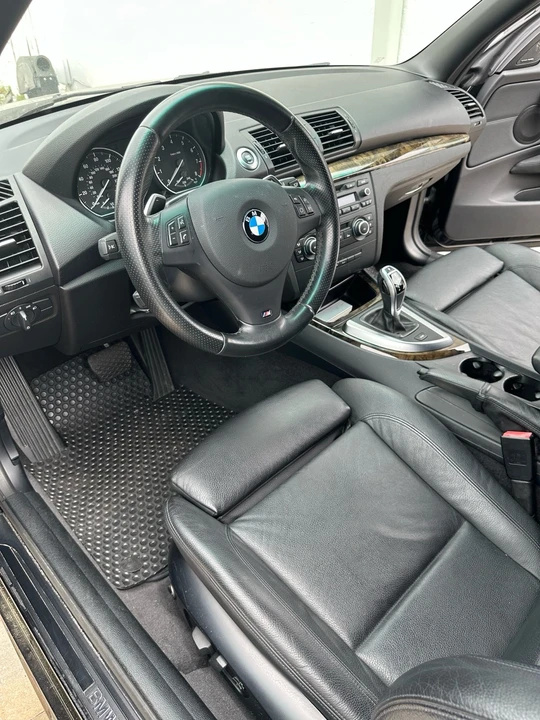 2011 BMW 1M - Image 10 of 17