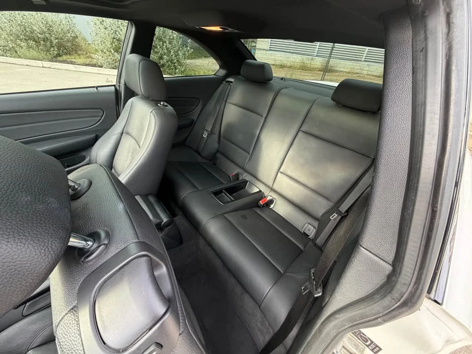 2011 BMW E81/E82/E88 1 Series - Image 10 of 10