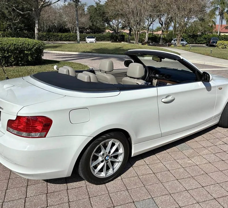 2011 BMW E81/E82/E88 1 Series - Image 2 of 9