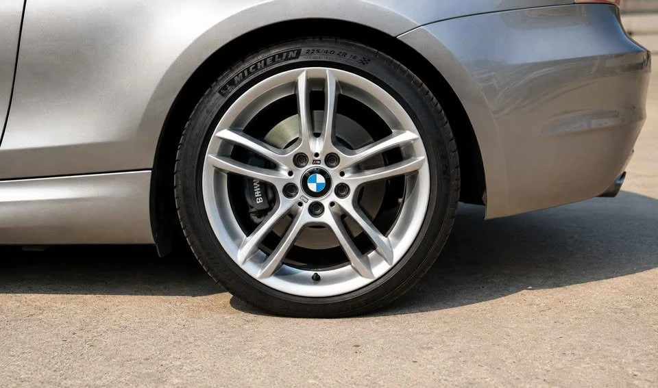 2011 BMW E82 135i & 135is - Image 6 of 7