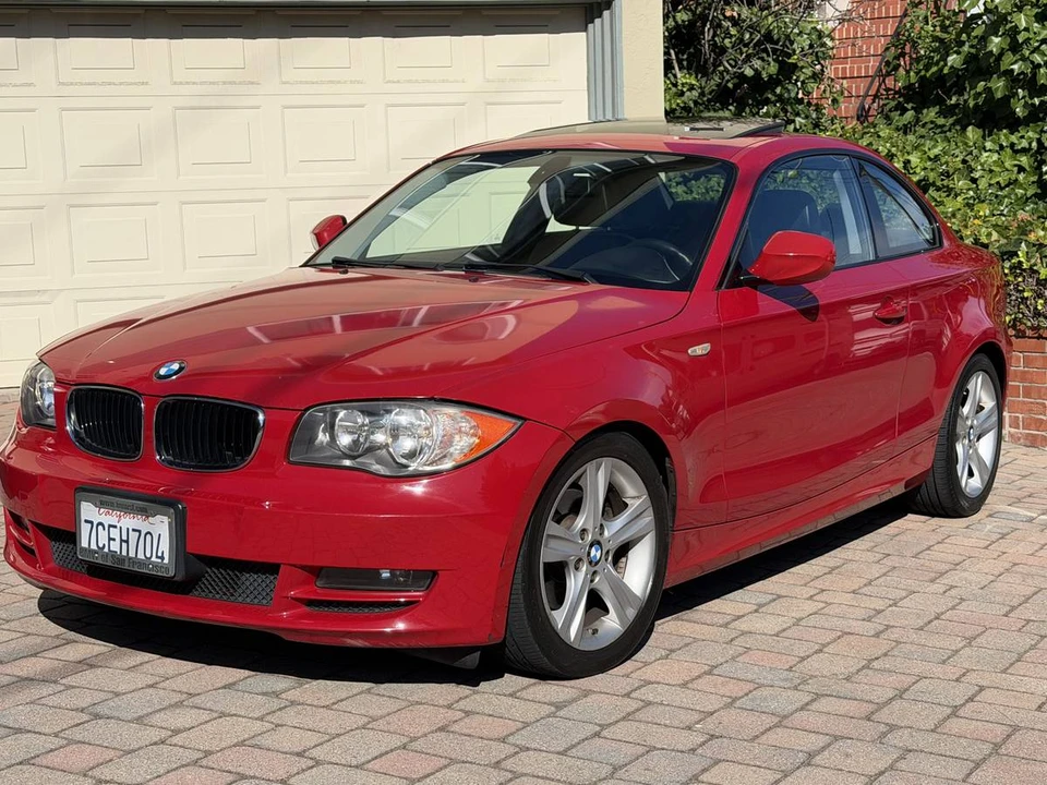 2011 BMW E81/E82/E88 1 Series - Image 5 of 17
