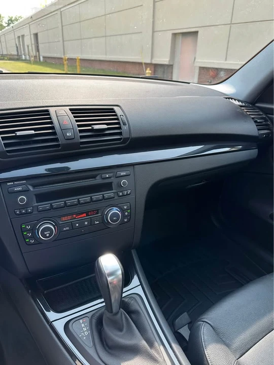 2011 BMW E81/E82/E88 1 Series - Image 10 of 15