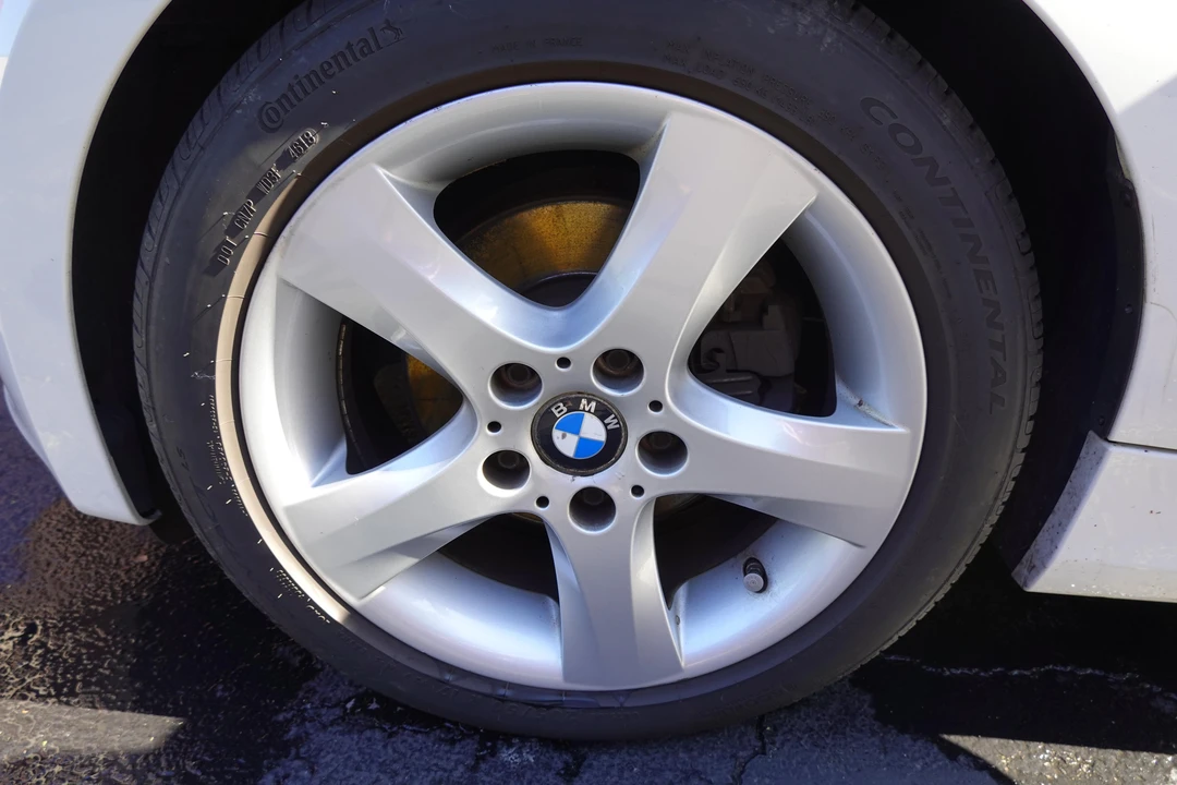 2011 BMW E81/E82/E88 1 Series - Image 15 of 31