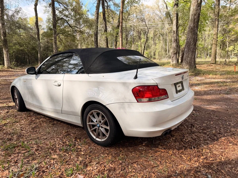 2011 BMW E81/E82/E88 1 Series - Image 2 of 9