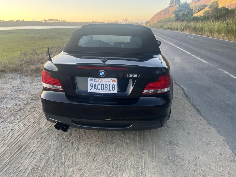 2011 BMW E82 135i & 135is - Image 27 of 31
