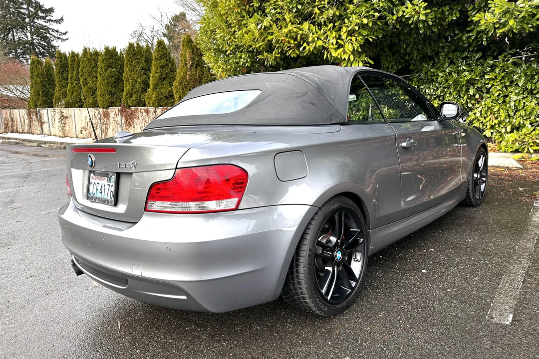 2011 BMW E82 135i & 135is - Image 22 of 31