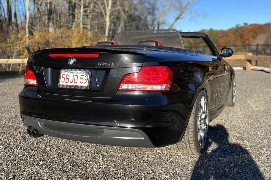 2011 BMW E82 135i & 135is - Image 11 of 31