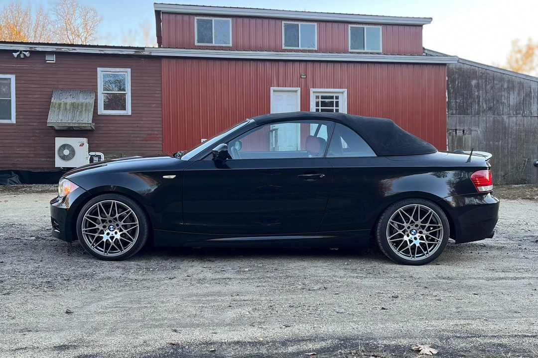 2011 BMW E82 135i & 135is - Image 26 of 31