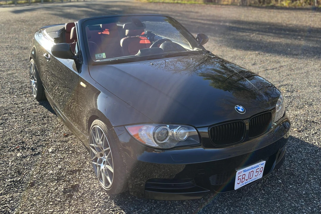 2011 BMW E82 135i & 135is - Image 16 of 31