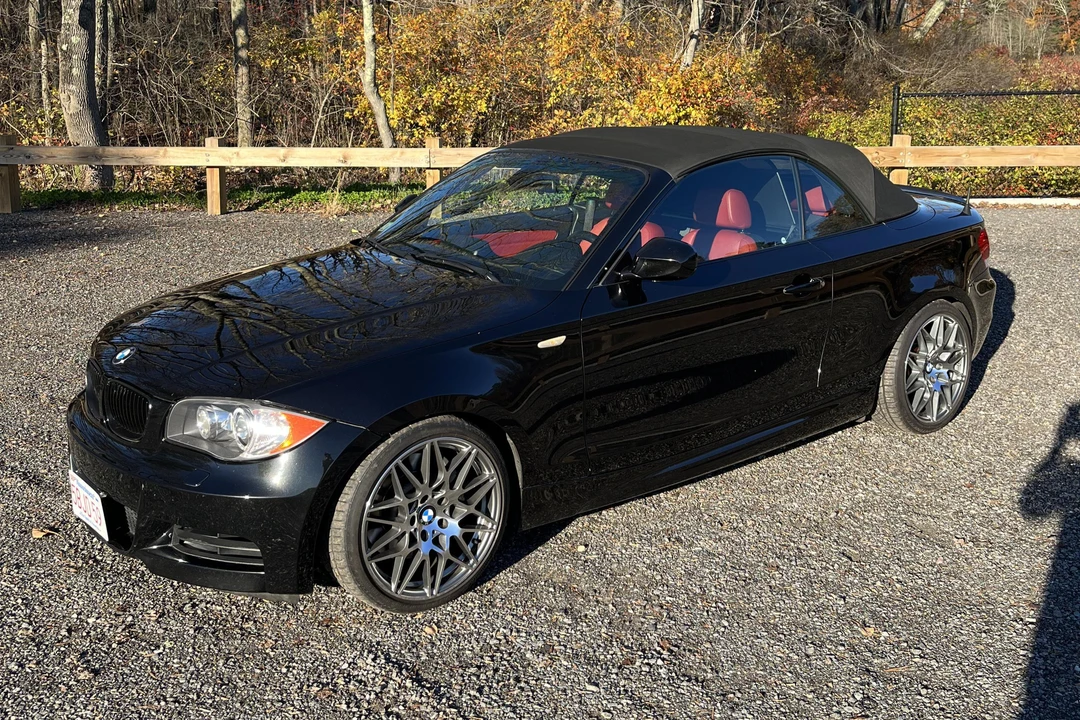 2011 BMW E82 135i & 135is - Image 22 of 31