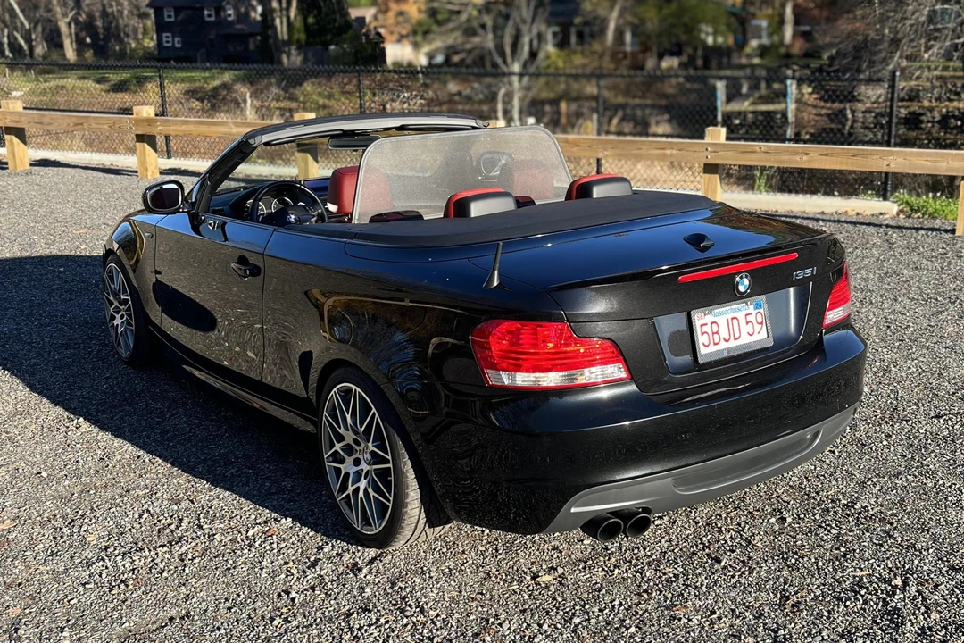 2011 BMW E82 135i & 135is - Image 10 of 31