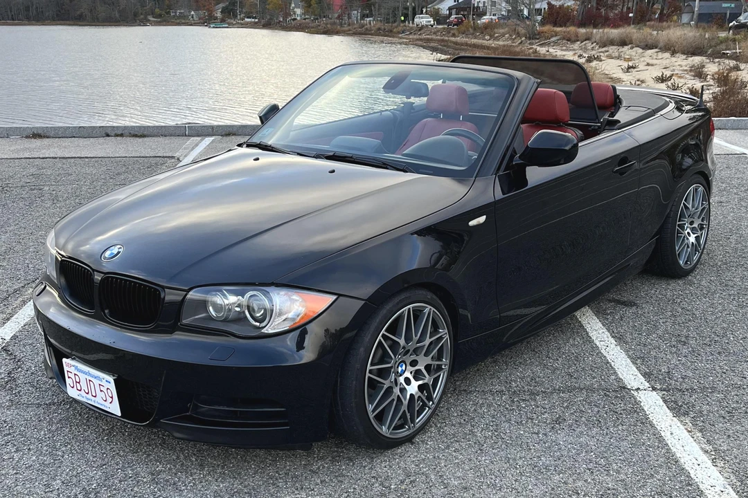 2011 BMW E82 135i & 135is - Image 7 of 31