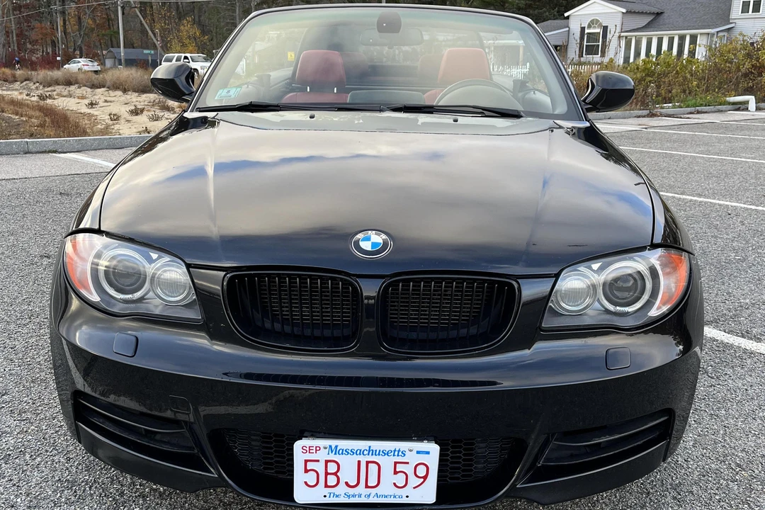 2011 BMW E82 135i & 135is - Image 6 of 31