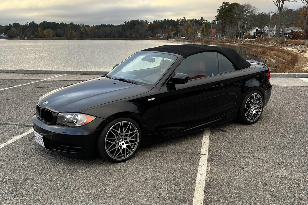 2011 BMW E82 135i & 135is - Image 23 of 31