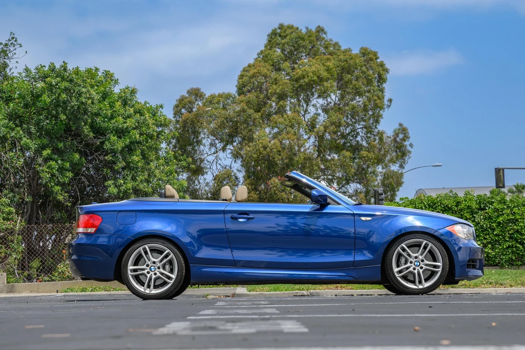 2011 BMW E82 135i & 135is - Image 19 of 31