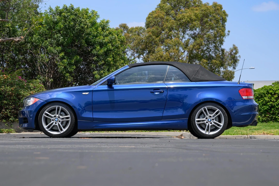 2011 BMW E82 135i & 135is - Image 25 of 31