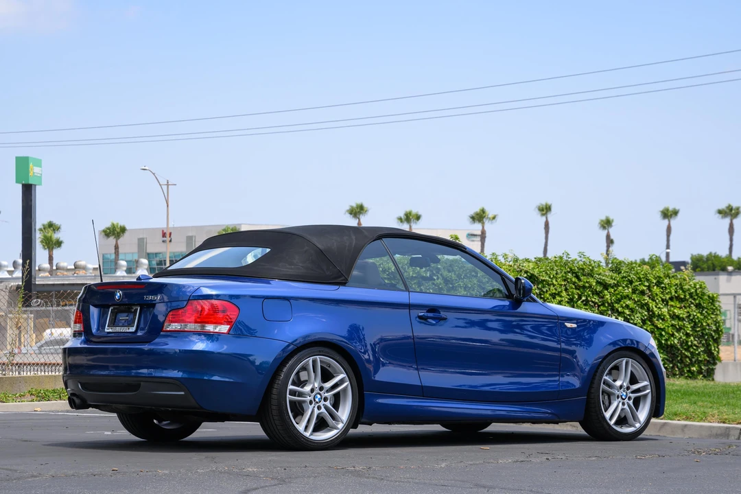 2011 BMW E82 135i & 135is - Image 28 of 31