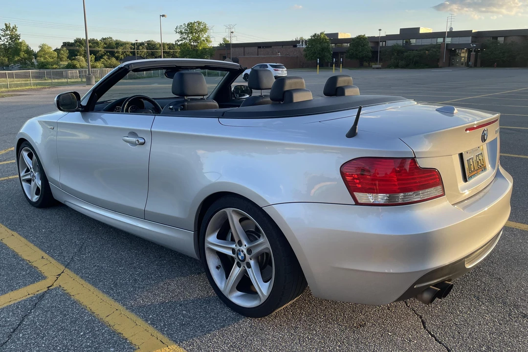 2011 BMW E82 135i & 135is - Image 4 of 31