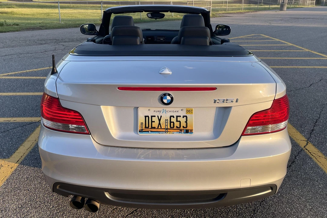 2011 BMW E82 135i & 135is - Image 5 of 31