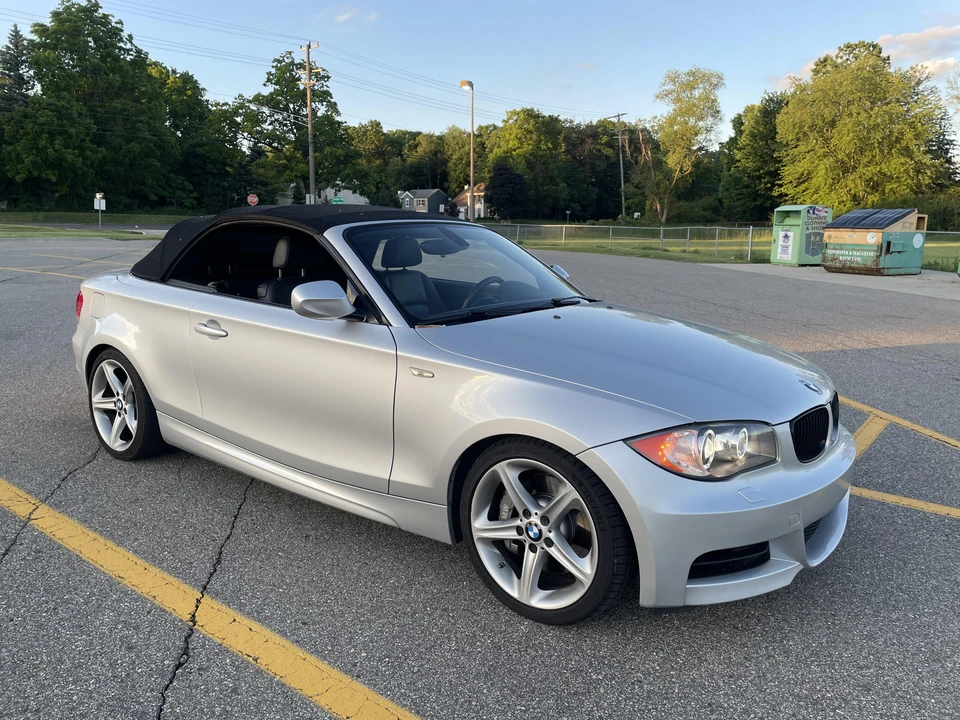 2011 BMW E82 135i & 135is - Image 10 of 31