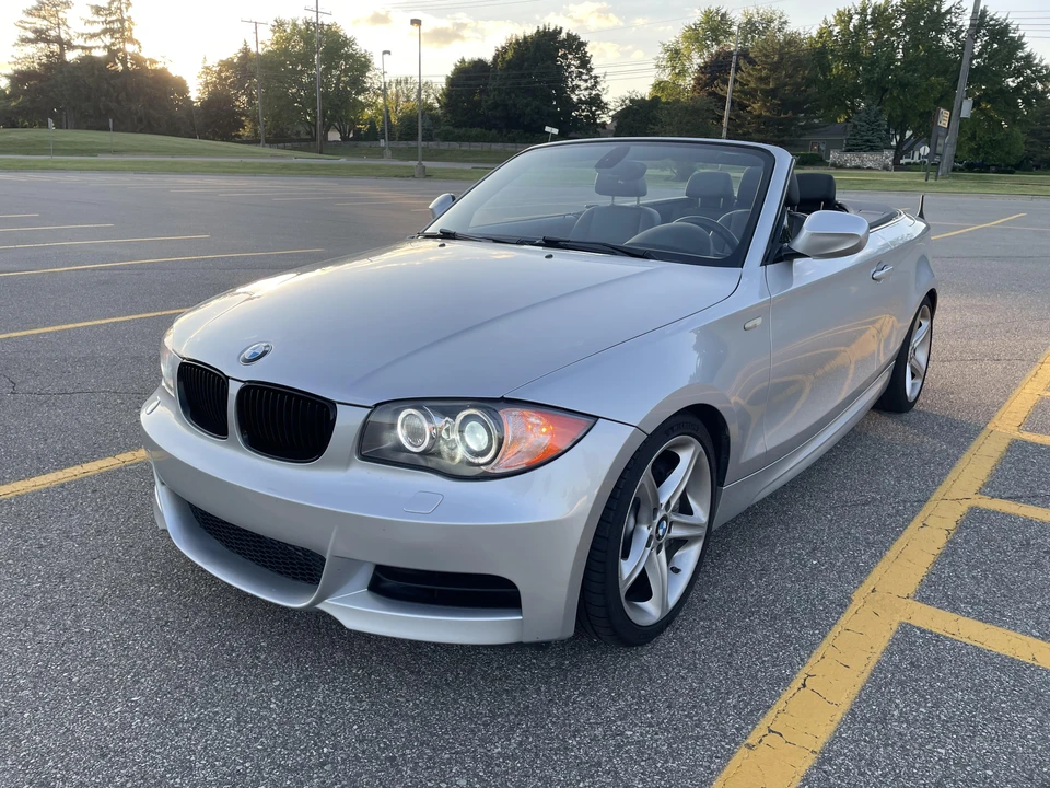 2011 BMW E82 135i & 135is - Image 7 of 31