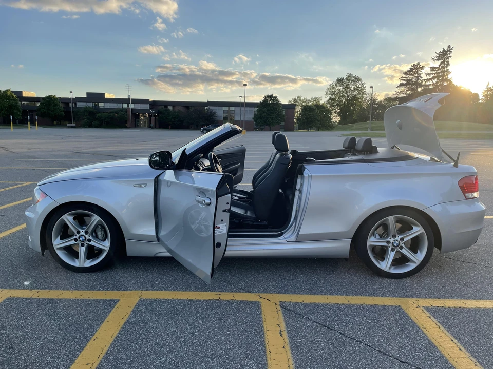 2011 BMW E82 135i & 135is - Image 15 of 31