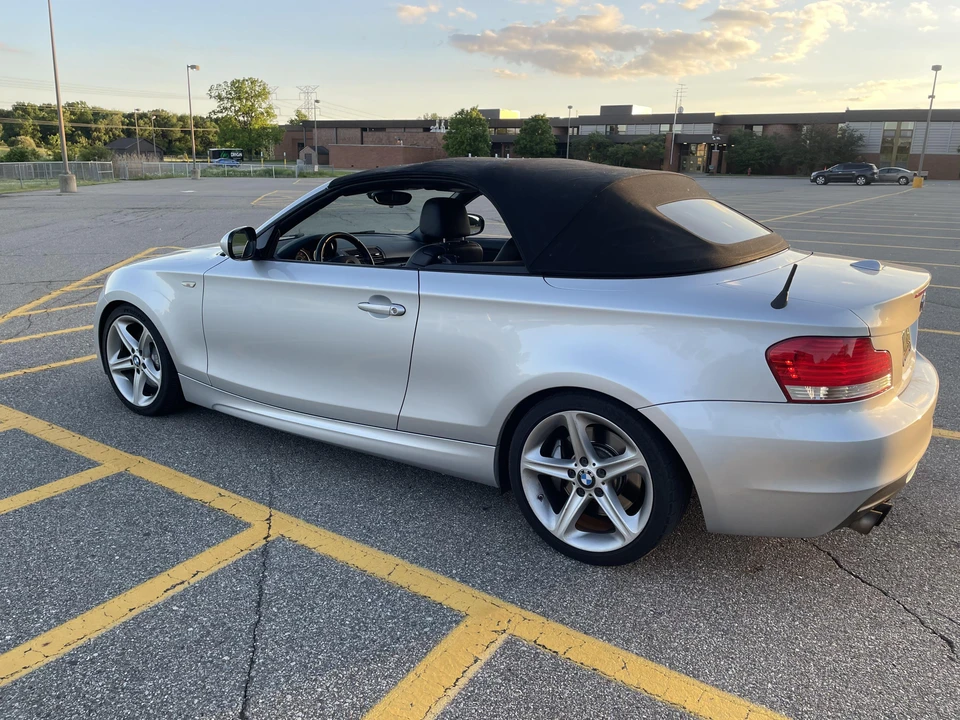 2011 BMW E82 135i & 135is - Image 11 of 31