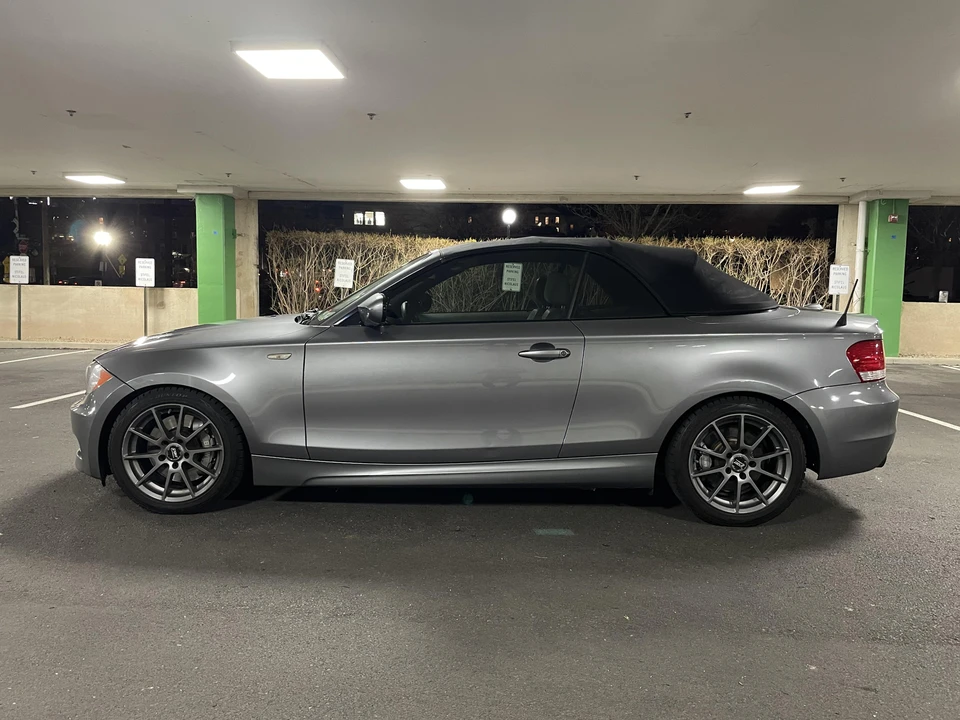 2011 BMW E82 135i & 135is - Image 25 of 31