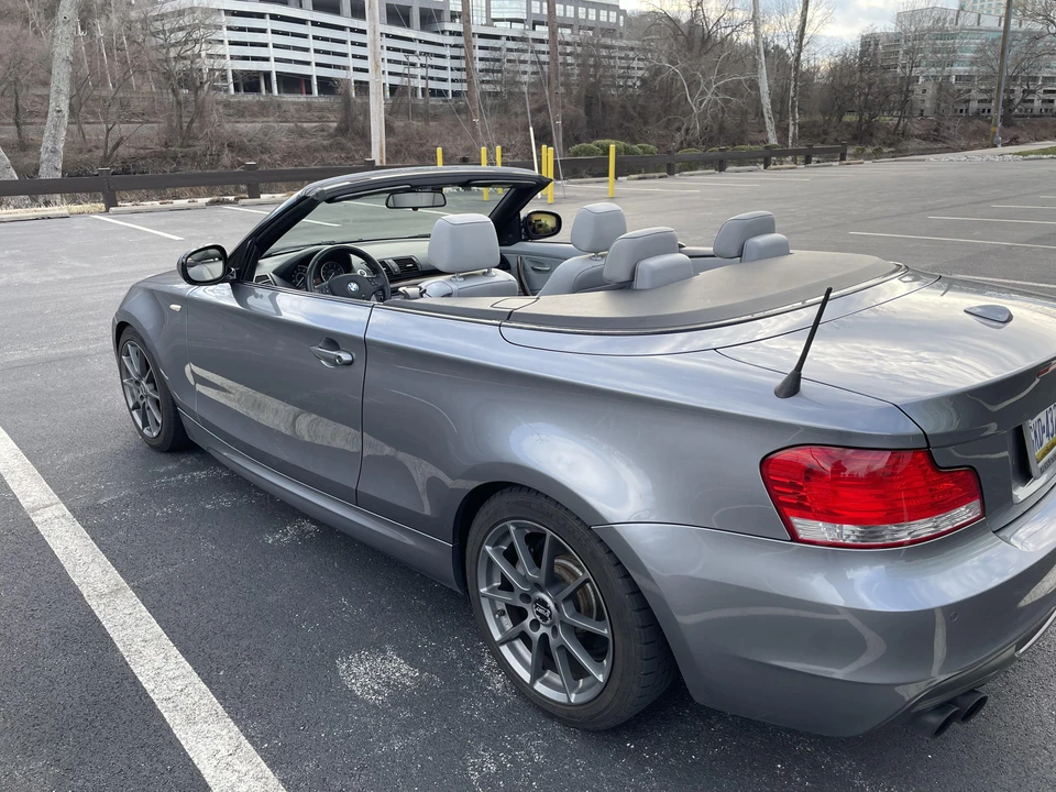 2011 BMW E82 135i & 135is - Image 7 of 31