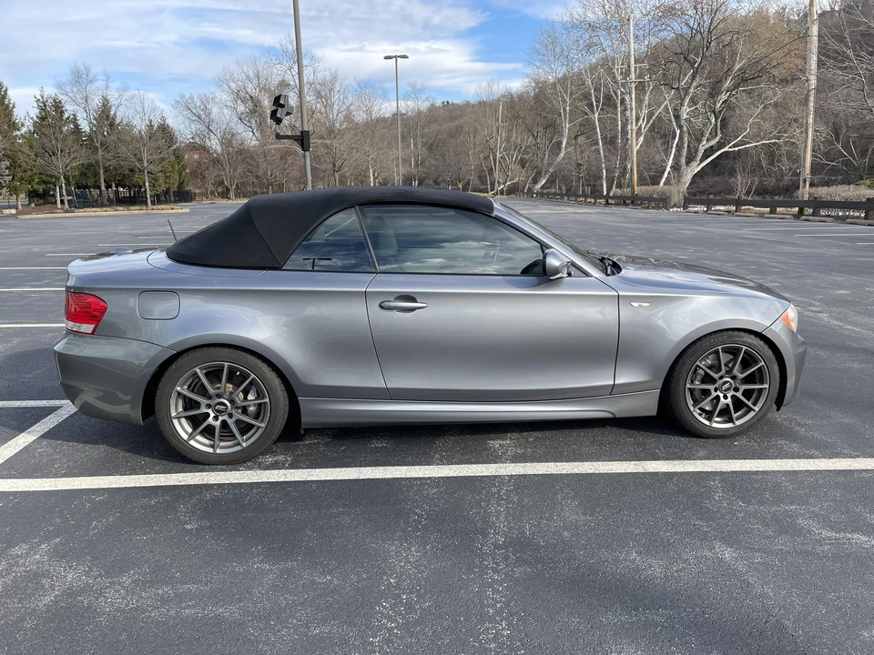 2011 BMW E82 135i & 135is - Image 18 of 31