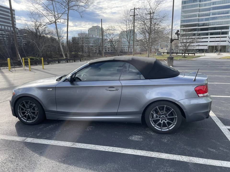 2011 BMW E82 135i & 135is - Image 14 of 31