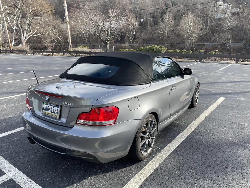 2011 BMW E82 135i & 135is - Image 17 of 31