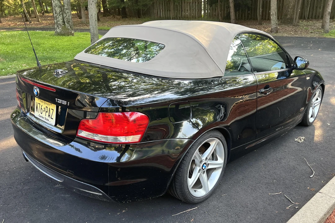 2011 BMW E82 135i & 135is - Image 4 of 31