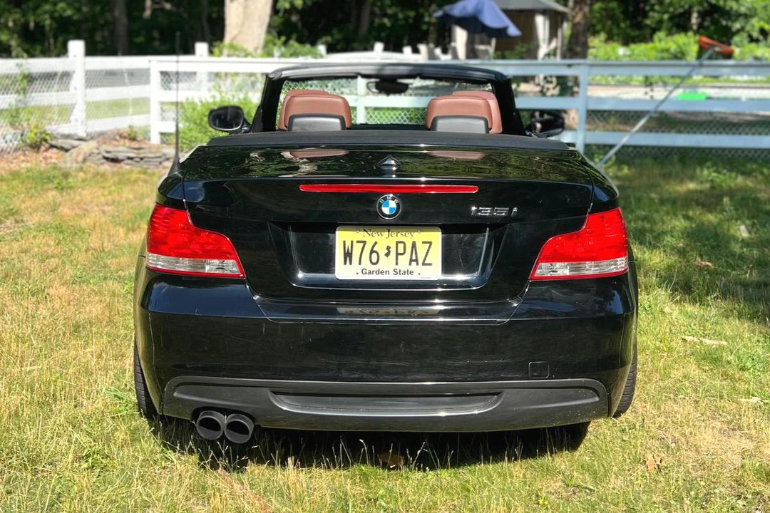 2011 BMW E82 135i & 135is - Image 5 of 31