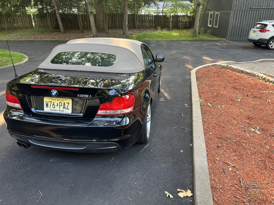 2011 BMW E82 135i & 135is - Image 24 of 31