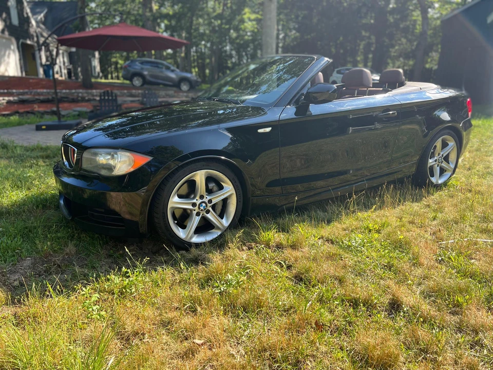 2011 BMW E82 135i & 135is - Image 7 of 31