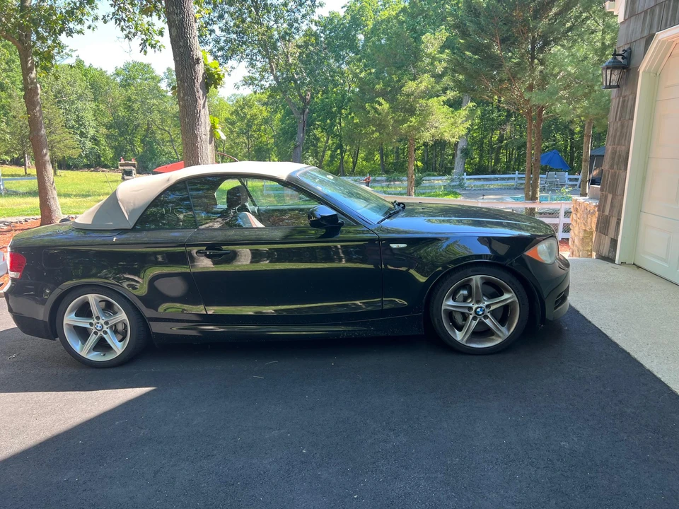 2011 BMW E82 135i & 135is - Image 25 of 31