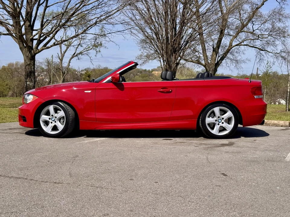 2011 BMW E82 135i & 135is - Image 19 of 21