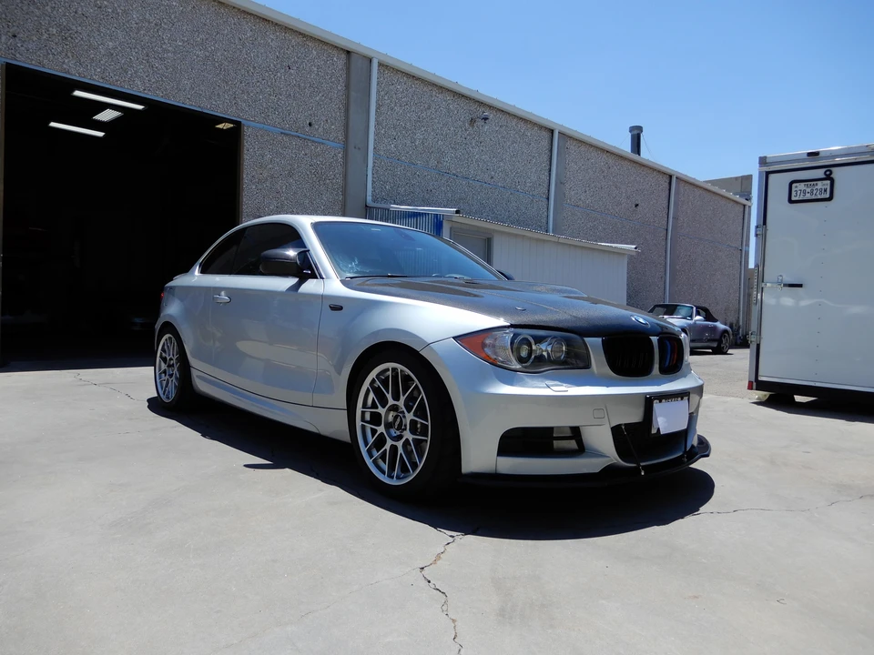 2011 BMW E82 135i & 135is - Image 13 of 31