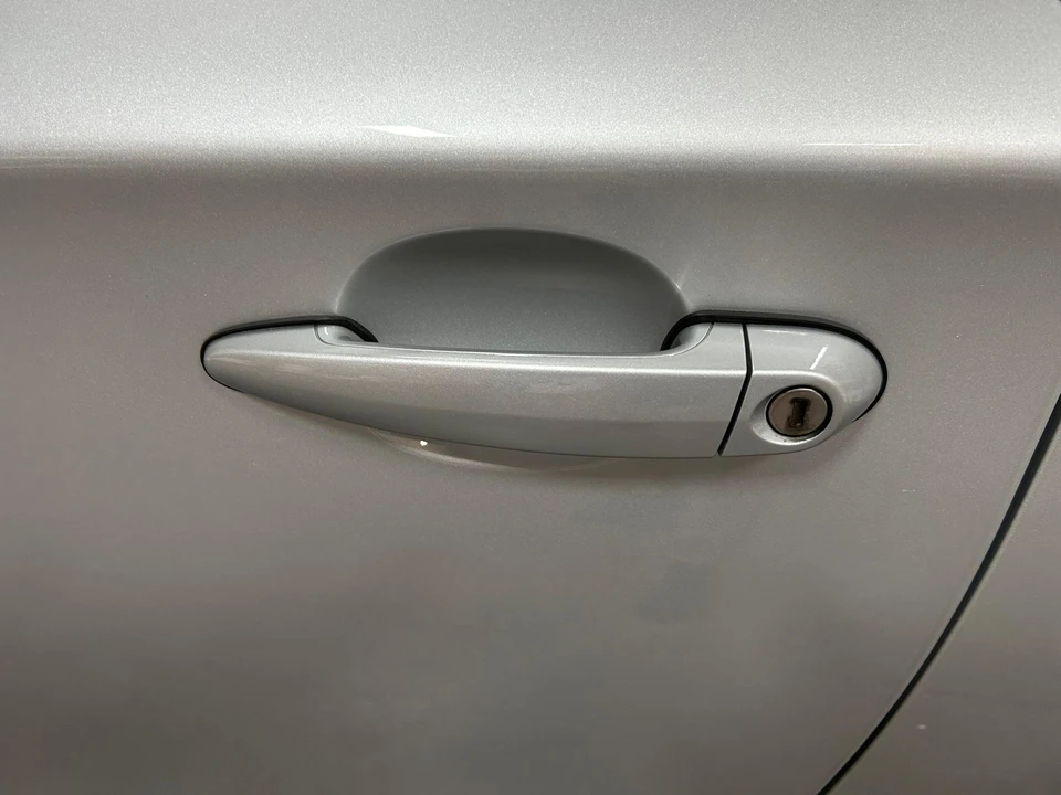 2011 BMW E82 135i & 135is - Image 29 of 31