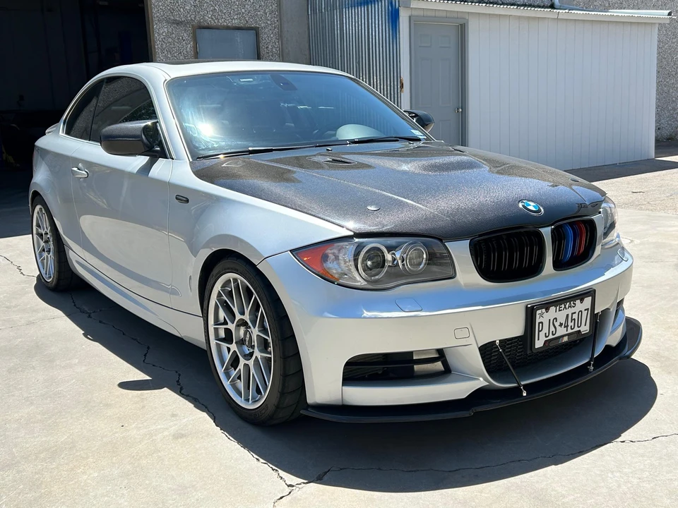 2011 BMW E82 135i & 135is - Image 14 of 31