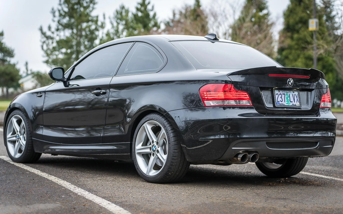2011 BMW E82 135i & 135is - Image 15 of 31