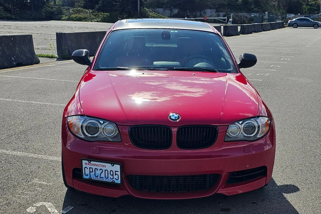 2011 BMW E82 135i & 135is - Image 2 of 31