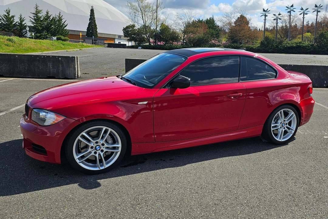 2011 BMW E82 135i & 135is - Image 8 of 31